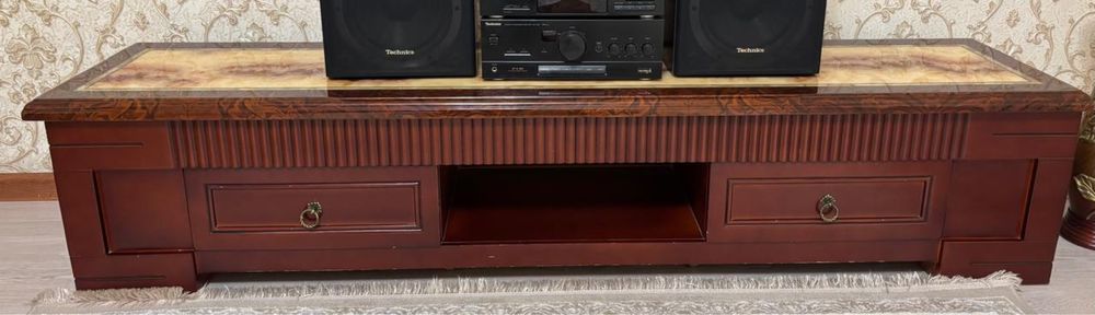 Консоль. Подставка для телевизора