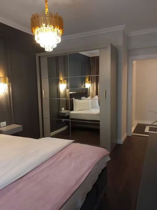 Vând apartament permium