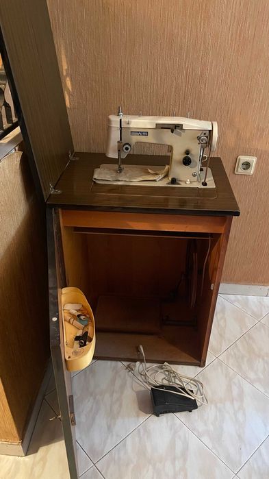 Шевна машина Лучник крачна и електрическа