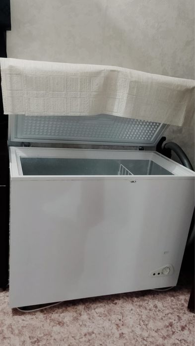 Холодильник 200L