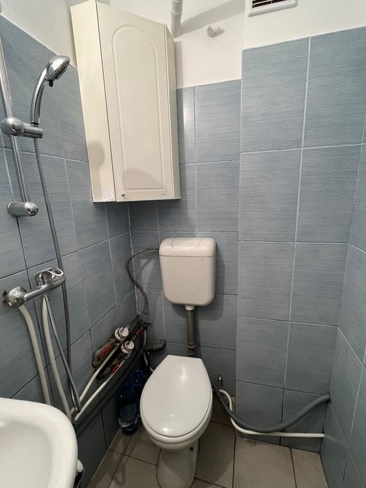 Închiriez garsonieră