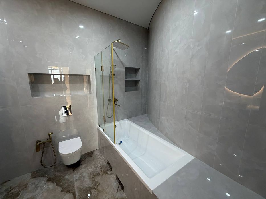 Продается 4/3/6 203м2 на махалле Хувайдо