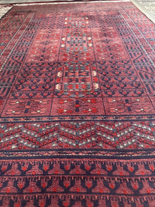 Жібек әдемі кілем