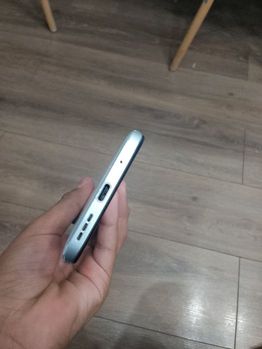 Продаю redmi 10 сломоный