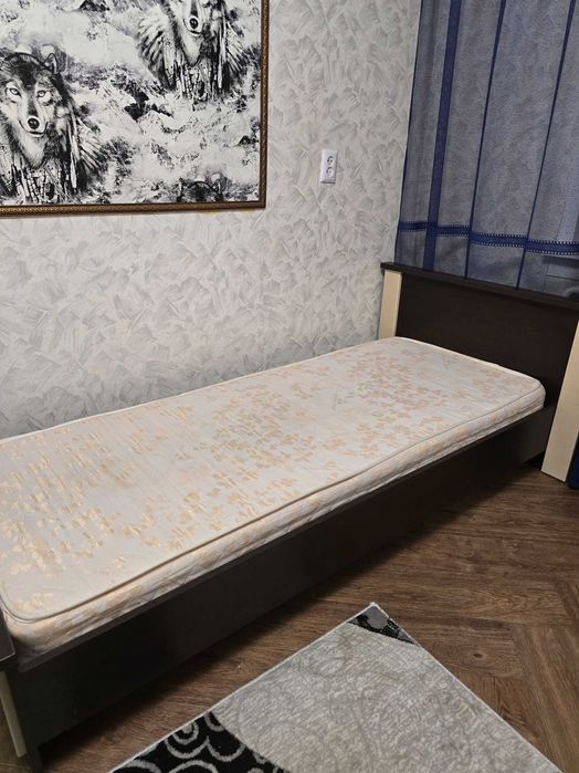 Продам кровать с матрасом
