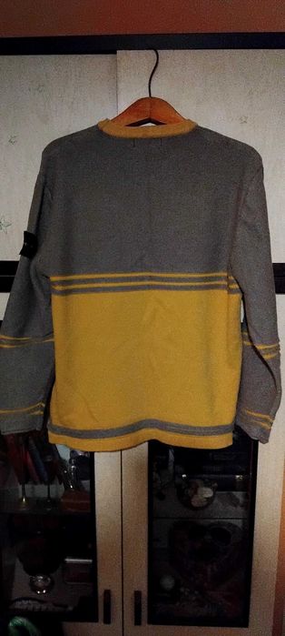 Памучен пуловер на  STONE ISLAND. 70EU.