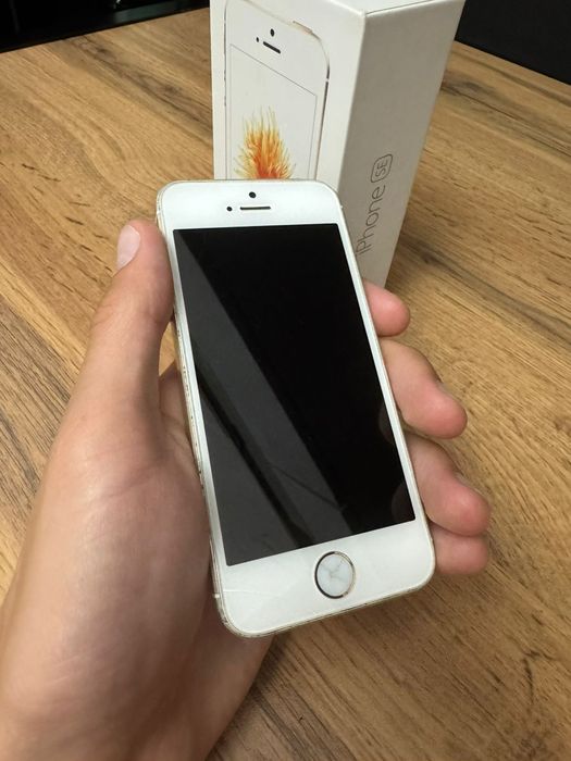 Iphone se2016 64 gb  продажа