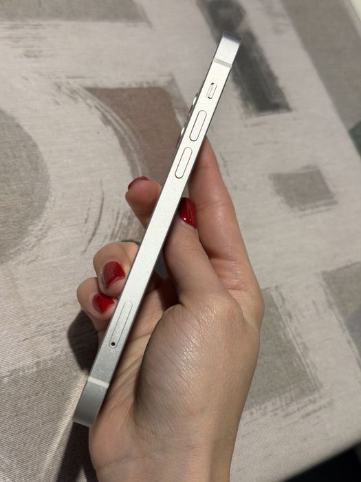 iPhone 12 - бял, 128GB