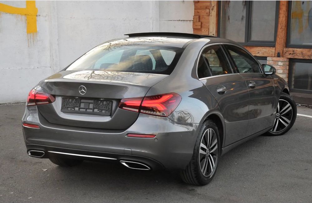 Vand Mercedes A klass sedan