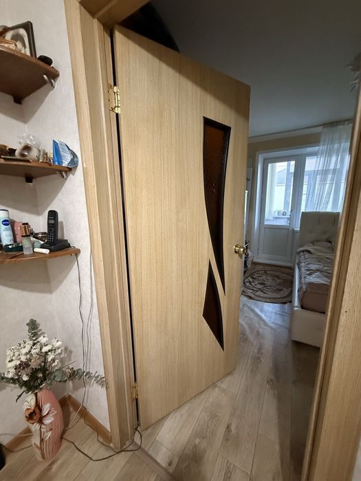 Продам межкомнатные двери