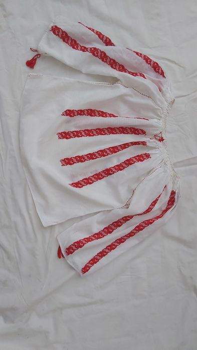 Costum popular fetite