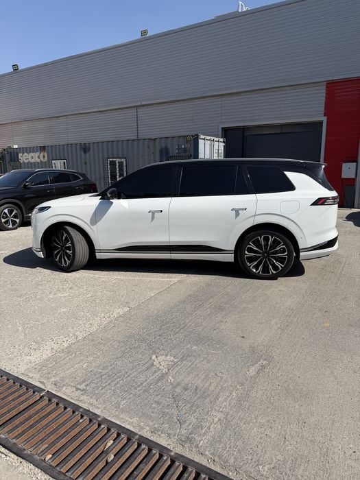 Dongfeng ep008 hybrid 2025. Leapmotor C16 konkurenti. Srochna sotiladi
