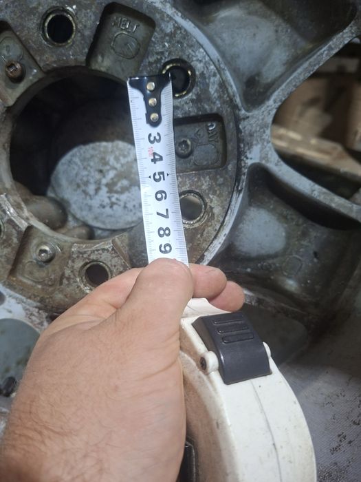 Продам диски на внедорожник R16