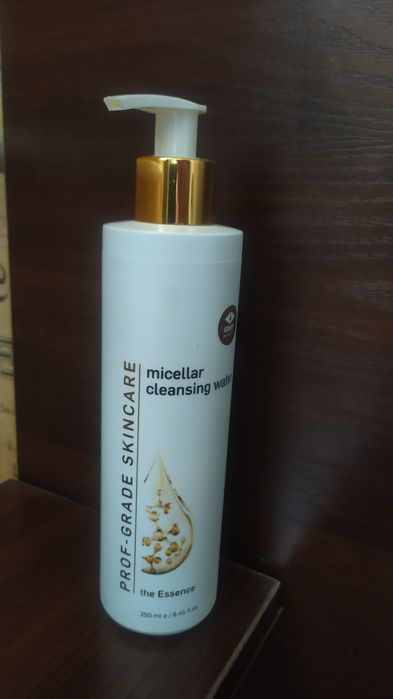 Мицеллярная вода, гелевая маска для лица