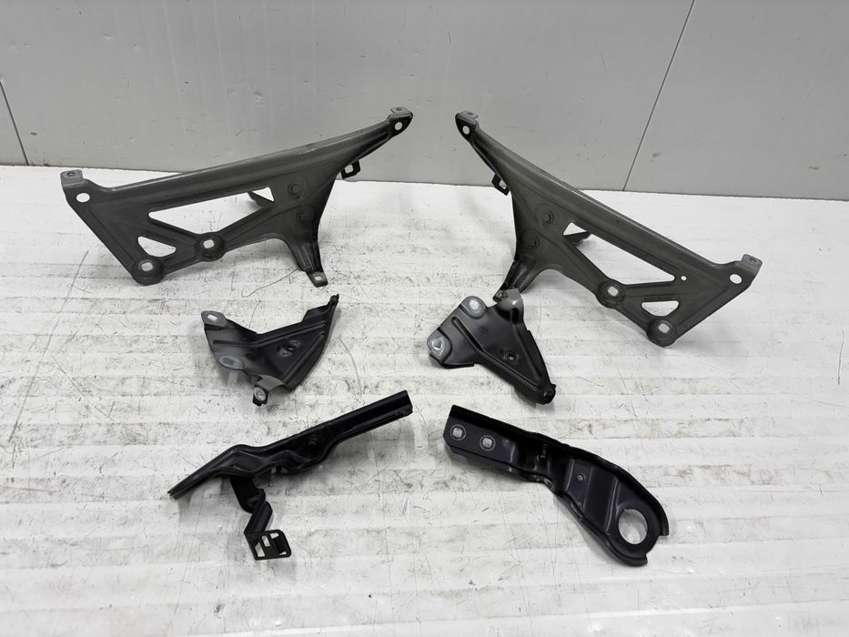 Ляв държач калник БМВ Х1 Ф48 Десен държач/водач калник БМВ Х1 Ф48