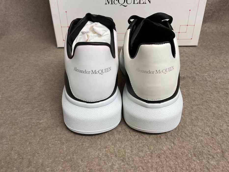 #SUMMER SALE# Alexander McQueen Sneaker Negru Cu Alb - Verificare Colet -