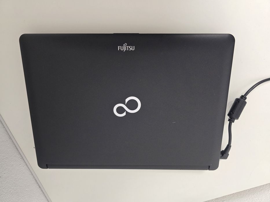 Laptop Fujitsu S710