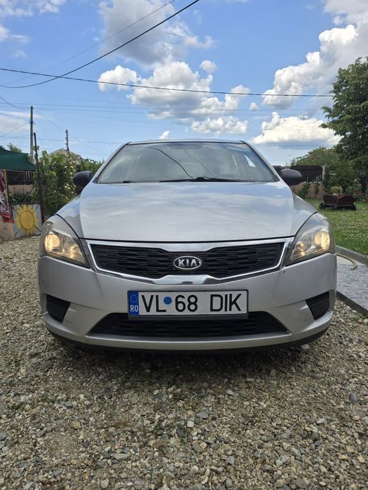 KIA ceed 2009.  .