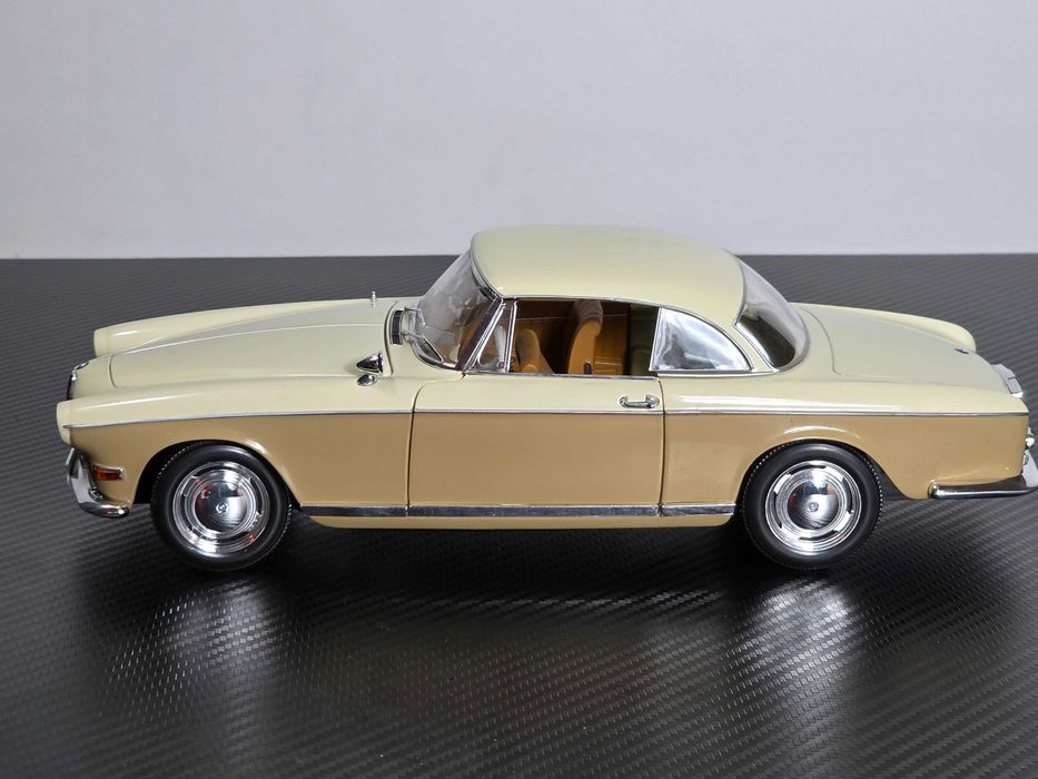 Macheta Auto 1/18 JADA Revell BMW 503 Coupe
