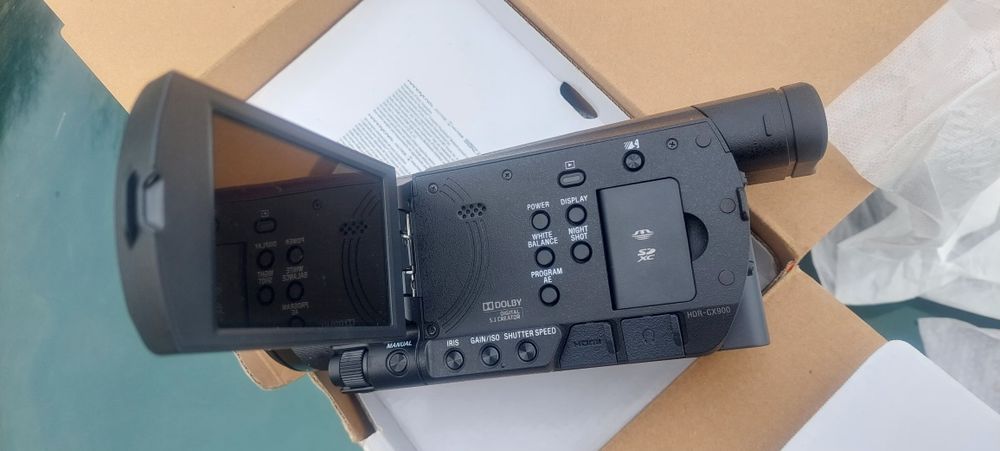 Cameră Sony CX 900E