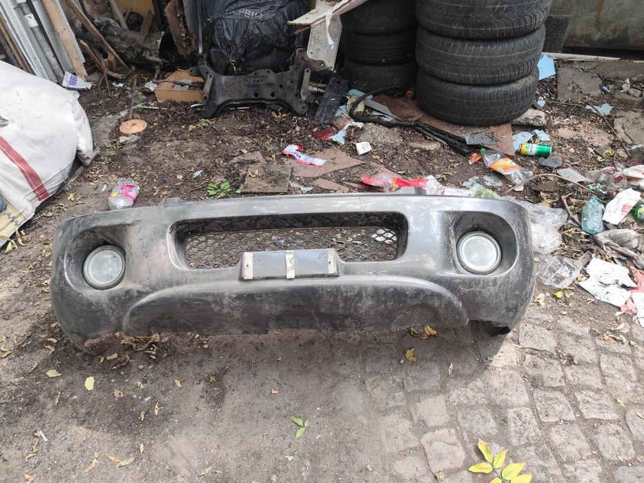 Предна броня с халогени за hyundai santa fe 99-та 2003 година
