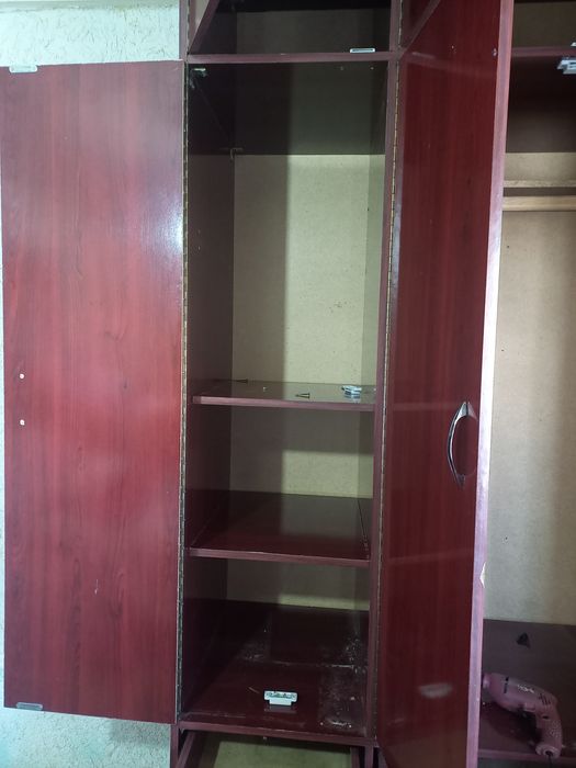 Toza sifatli bolalar va kottalar shkafi sotilad sifatli kelwtradii.