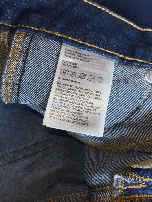 Blugi H&M, talie joasă, bootcut, albastru intens