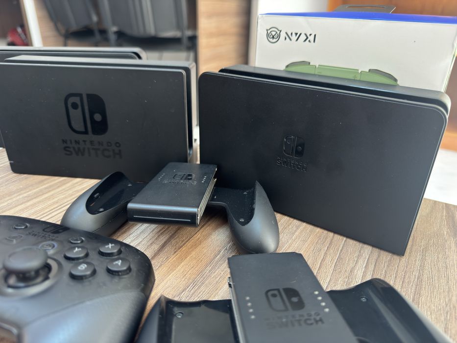 Nintendo Switch Joy-Con, Dock, Adapter, Аксесоари