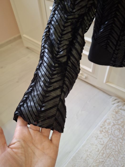 Дамско сако на Lucy