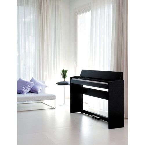 Pian Roland f110 nu Yamaha, Korg