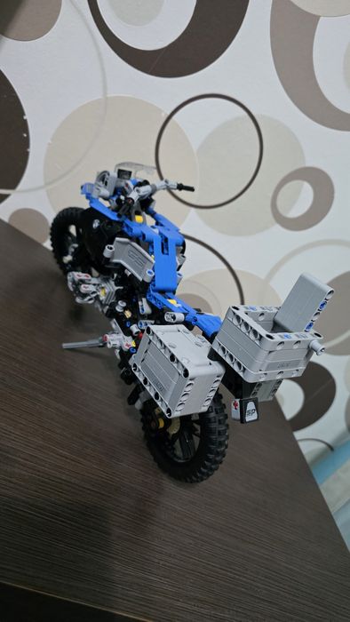 LEGO Technic 42063 BMW R 1200 GS Adventure - Ediție Aniversară - Orade