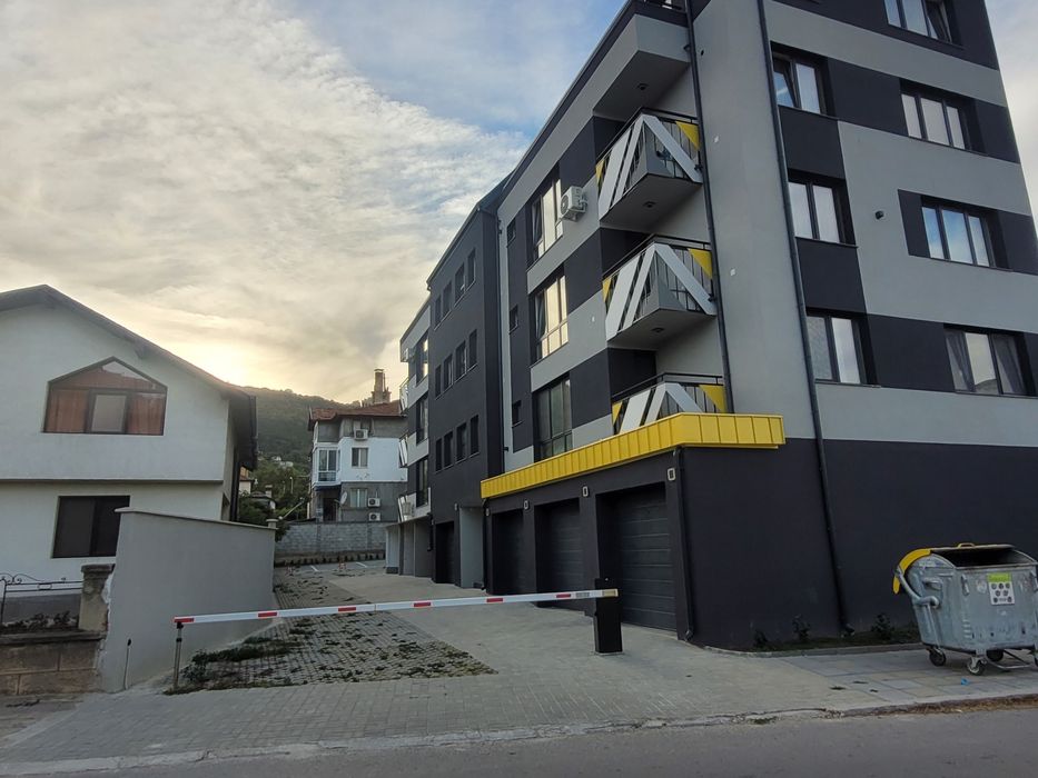 Дава се под наем Гараж / Паркомясто в Шумен, Добруджански - 20 кв.м за 35.7 € - Снимка #3