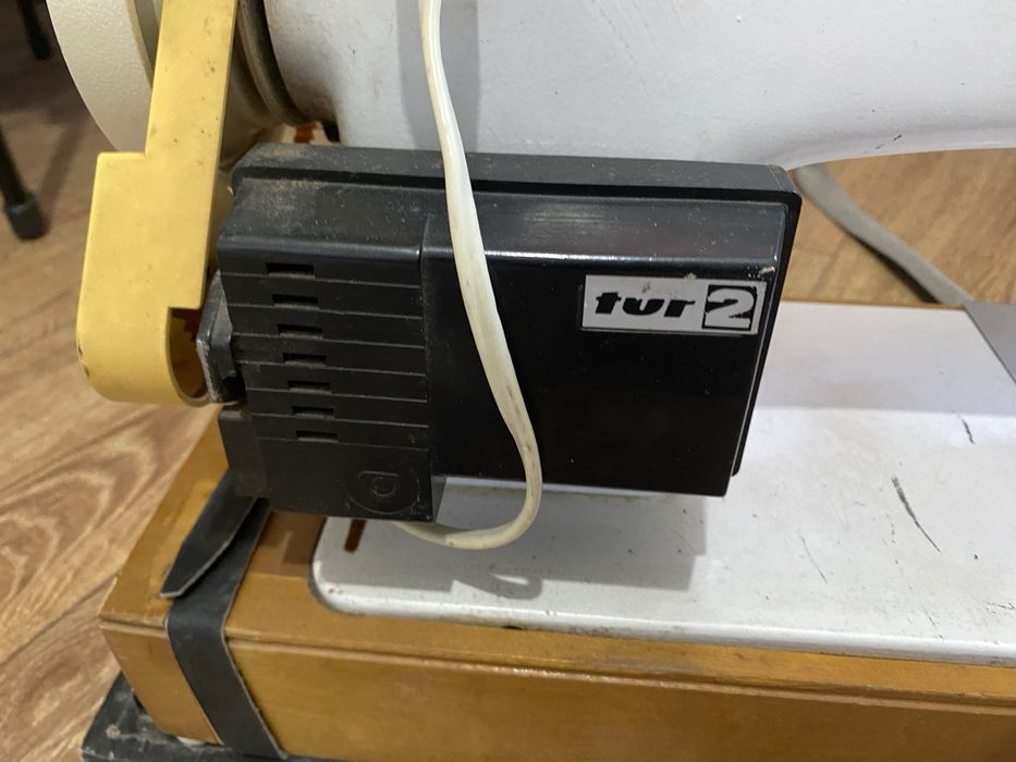 Швейная машинка Чайка • 132М