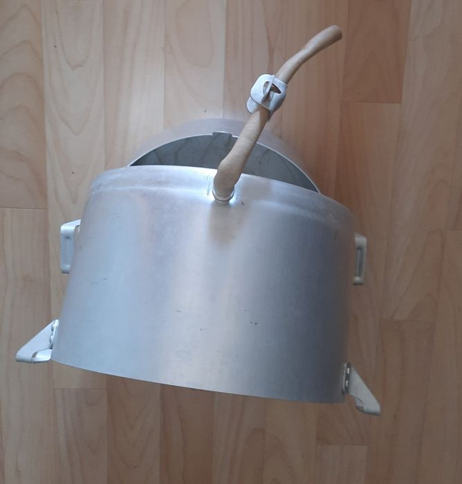 Пароварка. Б/у. В хорошем состоянии.