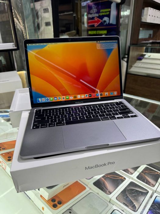 Macbook m1 pro sotiladi