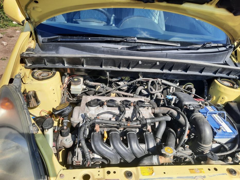 Toyota Fun Cargo 2000 г.в.