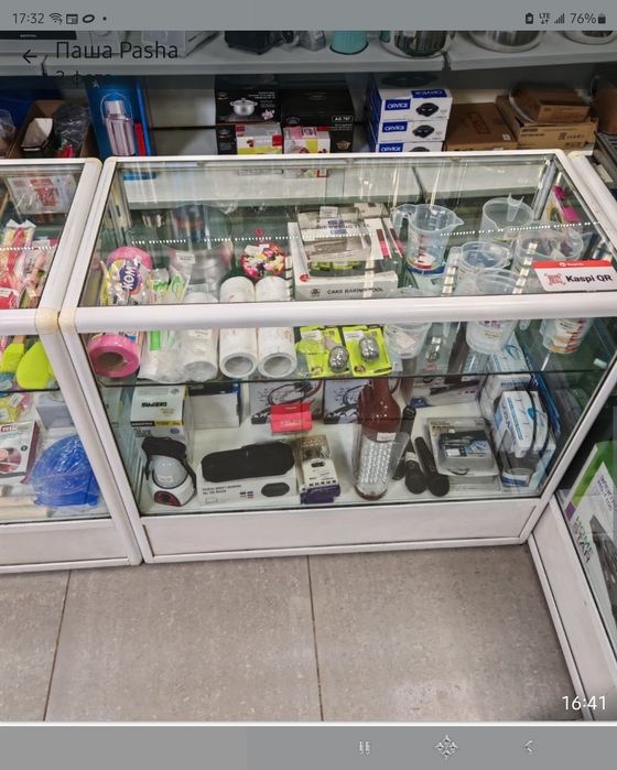 Продам срочно  витрины
