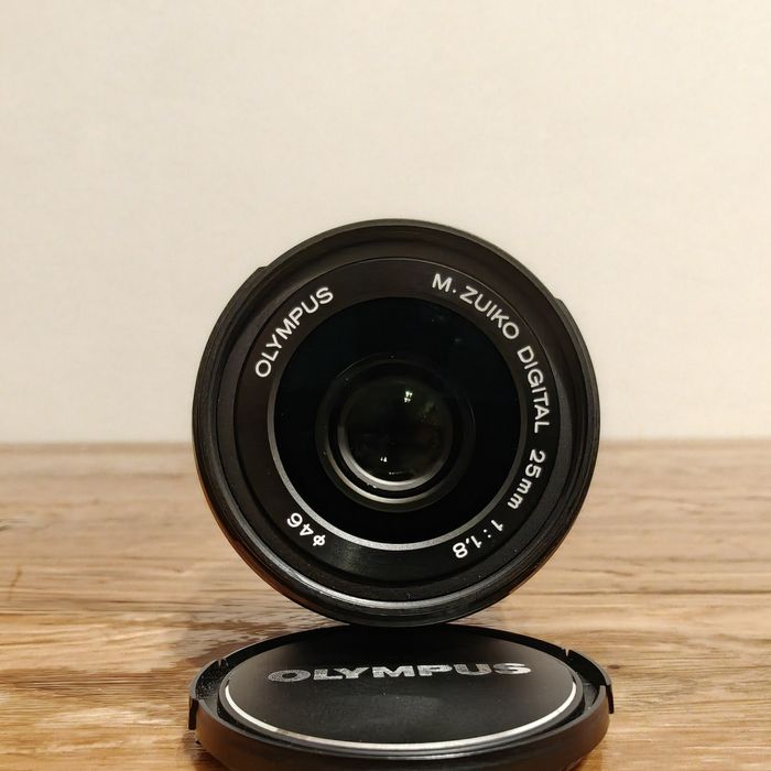 Olympus M.Zuiko Digital 25mm f/1.8 mft m43 OM System