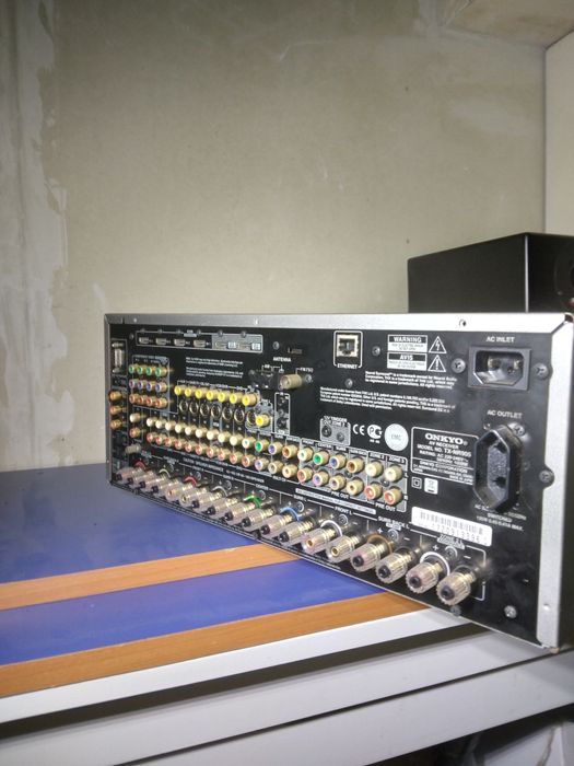 Vand statie ONKYO  TX-NR905 Defecta