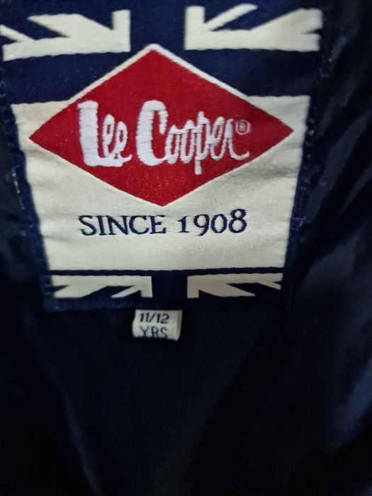 Изключително запазена яке LEE COOPER за момиче.