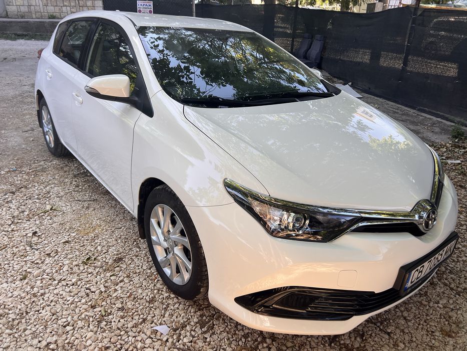 Тойота Аурис 2018 година само на 92000км