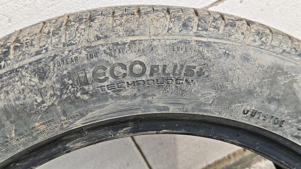 Шины летние 215/55/17