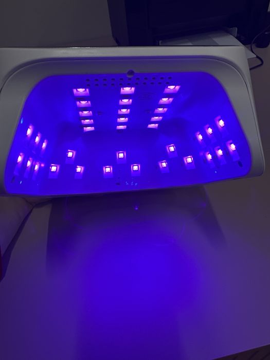 led лампа для ногтей