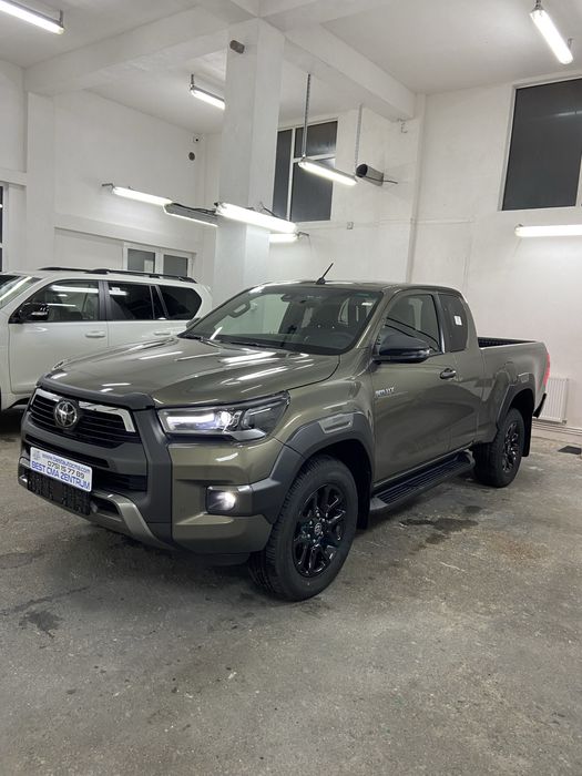 Toyota Hilux Extra Cab Invincible 2.8D 4WD, Pret afisat TVA inclus