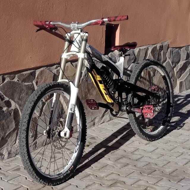 YT Industries Tues 2011