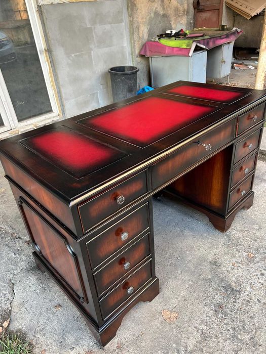 Birou clasic+Scaun Chesterfield!