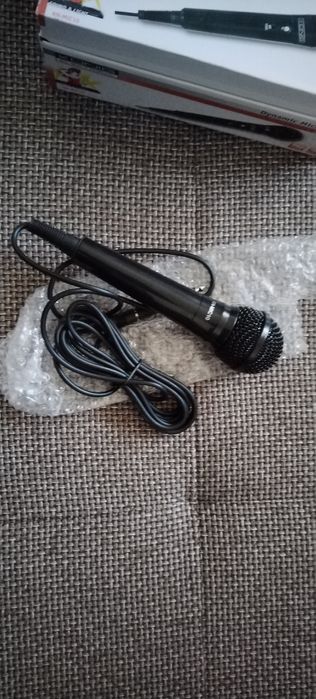 Microfon nou nefolosit
