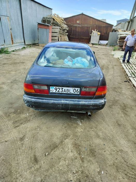 Продам Toyota Karina E