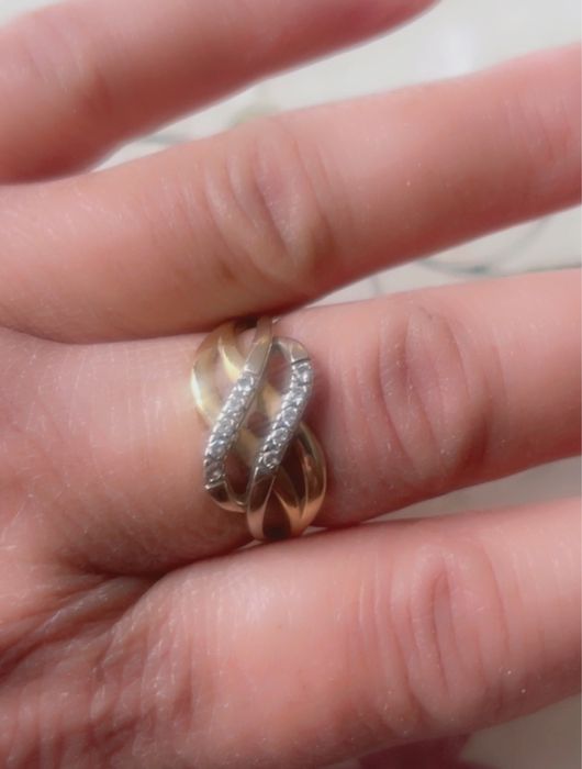 Продам золотое кольцо