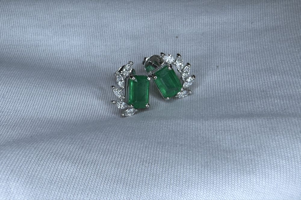 Изумруд серьги с натуральными брилиантами